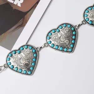 Cadena de cintura vintage étnica de metal turquesa corazón grabado, joyería boho versátil.