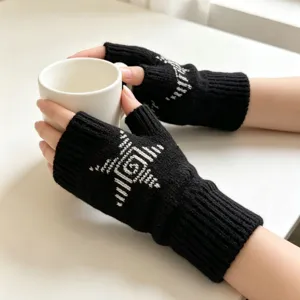 Gants noirs tricotés sans doigts avec motif vortex blanc, gants chauds tendance style subculture.
