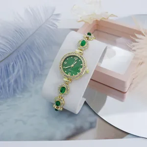 Vintage Luxe Vrouwen Quartz Armbandhorloge Elegant Legering Strass Kunstparel Ingelegd Glanzend Ovaal Edelsteen Horloge Sieraden Cadeau