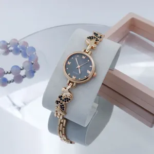 Dames Fashion Armbandhorloge Luxe Legering Quartz Horloge Met Strass Vlinder Decoratie Elegante Analoge Polshorloge Voor Feest Cadeau