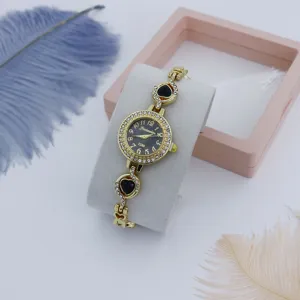 Prachtige elegante luxe dames quartz horloge met strass hart armband en mooie kristal
