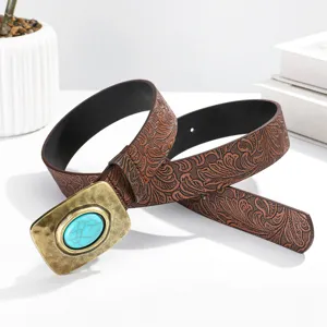 Ceinture en cuir gaufré vintage avec boucle turquoise chic et motif rétro élégant.