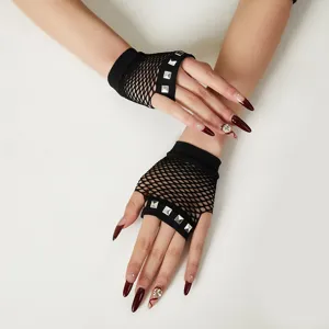 Schwarze Netz-Fingernetz-Handschuhe mit quadratischen Nieten für Damen und Party.