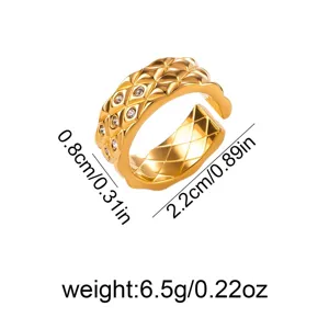 Vue détaillée de la bague matelassée en acier inoxydable avec zirconiums et dimensions.
