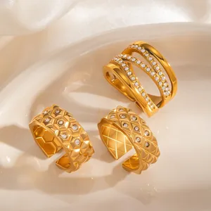 Bague en Acier Titane Motif Losange avec Strass pour Unisexe Nid d'Abeille Exquis Niche Européenne Tempérament Ouverte Réglable Bague en Or Bijoux