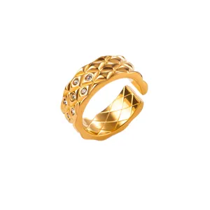 Bague matelassée en acier inoxydable doré avec zircons étincelants, bijou ouvert chic et élégant.