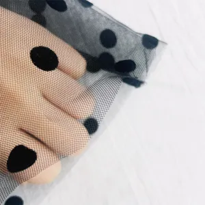 Sommer transparente Netz Armstulpen mit schwarzen Punkten, atmungsaktive Sonnenschutzhandschuhe.