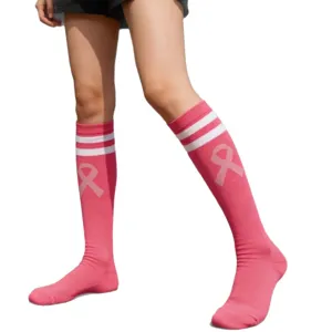 Rosa kniehohe Socken mit weissen Streifen und Schleifenmuster, niedliche JK Strümpfe.