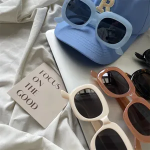 Klobige ovale Sonnenbrille im frischen koreanischen Ins-Stil, ideal für modische Alltagslooks.
