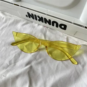 Transparente gelbe Cat-Eye Sonnenbrille Y2K futuristischer Punk Stil Bonbon Jelly Mode Brille.