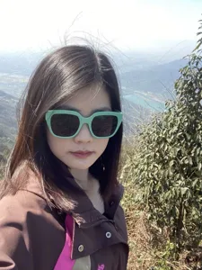 Modische koreanische quadratische mintgrüne Sonnenbrille für Damen, trendiger Sonnenschutz.