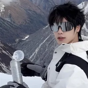Grosse Spiegel-Skibrille für Outdoor-Sport, winddichte Schnee-Sonnenbrille zum Skifahren und Radfahren.