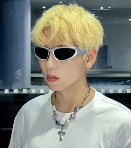Y2K futuristische silberne Sonnenbrille für Damen und Herren trendiger Streetstyle UV400