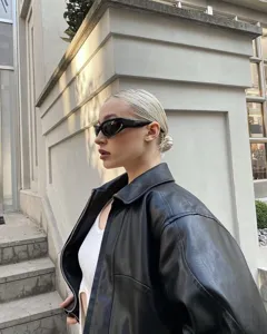Futuristische Piloten Sonnenbrille für Damen, trendige Cat-Eye Brille für stilvolle Outfits.