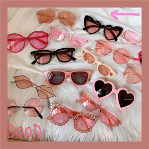 Damen Mode Sonnenbrille Vintage Herz Blume Metallrahmen Harzlinse Süße Party Street Style Sonnenbrille