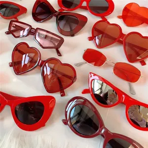 Rote trendige Retro Katzenauge Herzform Sonnenbrille stilvolle Party Brille Damen