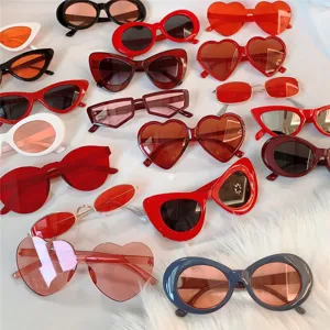Retro rote Herz Katzenauge Sonnenbrille Set, trendige kleine Rahmen Party Brille fuer Damen.