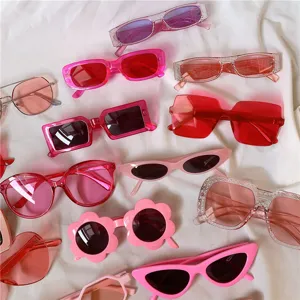 Modische rosa rote Katzenaugen quadratische runde Sonnenbrille Set für Damen Stil