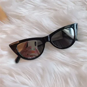 Schwarze Katzenauge Sonnenbrille für Damen, vintage Retro Dreieck Mode Brille Detailansicht.