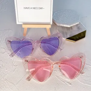 Glitzer Herz Sonnenbrille fuer Damen suesse rosa lila Glaeser Brille kawaii Stile.