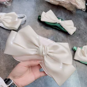 Masque de sommeil mignon en satin avec nœud, confortable et respirant pour la sieste.