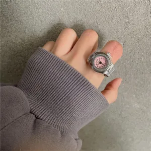 Y2K Vintage Mini Uhr Ring für Damen, süßes rosa Zifferblatt Metall Fingerring Schmuck.