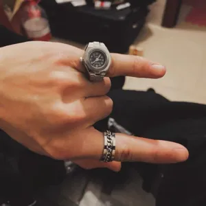 Vintage edelstahl ringuhr für herren und damen im punk stil fingeruhr modeschmuck