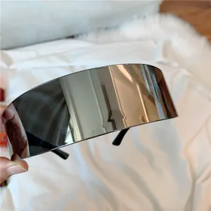 Futuristische Schild Sonnenbrille Detailaufnahme, cooler Spiegel Visier Brillen Stil.