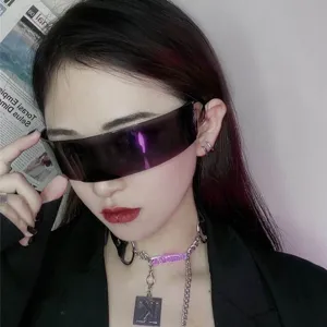 Futuristische Cyberpunk Visor Sonnenbrille für Damen, coole Sci-Fi-Brille Accessoire.