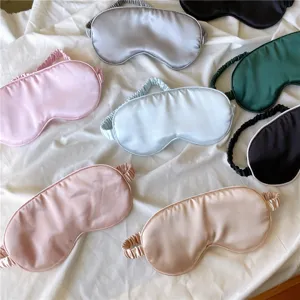Zachte zijden slaapmasker voor comfortabele nachtrust, glad oogmasker voor reizen en dutjes.
