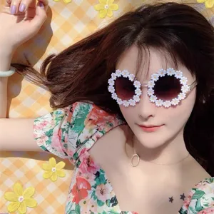 Daisy flower sunglasses for women trendy sun glasses cute floral eyewear street style main