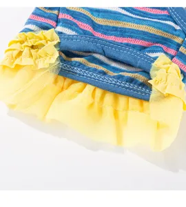 Vestito per animali estivo traspirante a righe colorate con volant in tulle giallo per cani.