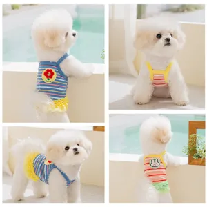 Abito con bretelle per animali domestici a righe colorate traspirante, grazioso design floreale.