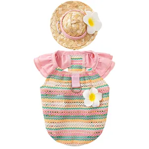 Süßes Haustier Sommerkleid Set mit Strohhut und blumiger Netzweste für kleine Hunde.