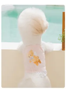 Schattige zomer hondnejurk met engelenbeer print, ademende mesh spencer rok voor kleine honden.