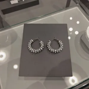 Boucles d'oreilles créoles en strass argentées, bijoux étincelants pour femmes