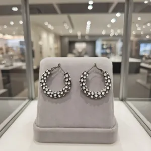 Boucles d'oreilles créoles strass métal fondu style exagéré mode tendance pour femmes
