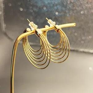 Élégantes boucles d'oreilles créoles à chaînes multicouches en laiton doré 18k style européen.