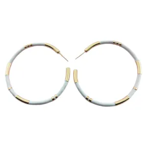Boucles d'oreilles créoles bambou émail blanc plaqué or avec aiguilles en argent 925 femme.