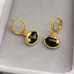Boucles d'oreilles ovales irrégulières plaquées or de style vintage français pour femmes.