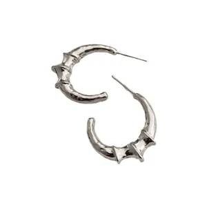 Boucles d'oreilles créoles croissant argentées style gothique tendance bijoux femme cadeaux.