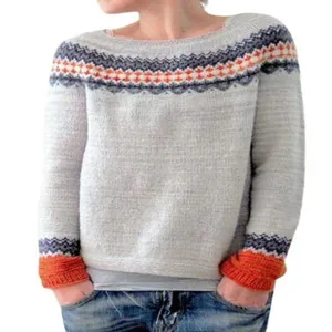 Damen Rundhals Strickpullover mit norwegischem Muster an Ärmeln und Halsausschnitt gemütlich.