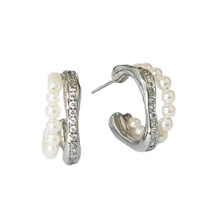 Élégantes boucles d'oreilles créoles en forme de C avec oxydes de zirconium et perles.