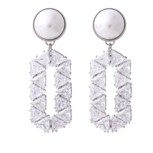 Élégantes boucles d'oreilles perle et zircone cubique géométrique pour femme, beau bijoux mode.