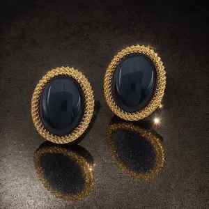 Vintage style palais boucles dorees ovales pierre noire clous de luxe elegante bijou