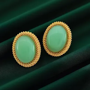Boucles d'oreilles ovales vertes vintage style cour détails tissés pour femmes.