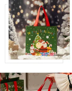 Weihnachtsgeschenktüte aus Papier mit Cartoon Motiven für festliche Geschenke verpacken.