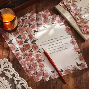 Romantisches Vintage Rosen Briefpapier Set mit Umschlägen für Liebesbriefe und Poesie.