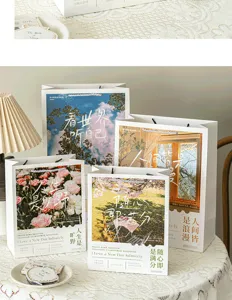 Asthetische Landschaftspapier-Geschenktaschen Detailansicht, literarische Geschenke.