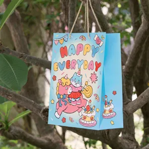 Niedliche Papiertragetasche mit Tiermotiven, perfekt für Geburtstagsgeschenke und Party.